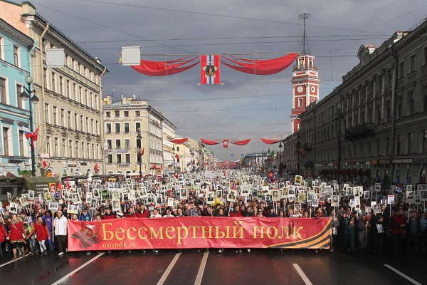 В Петербурге День Победы начнётся с морского парада в акватории Невы