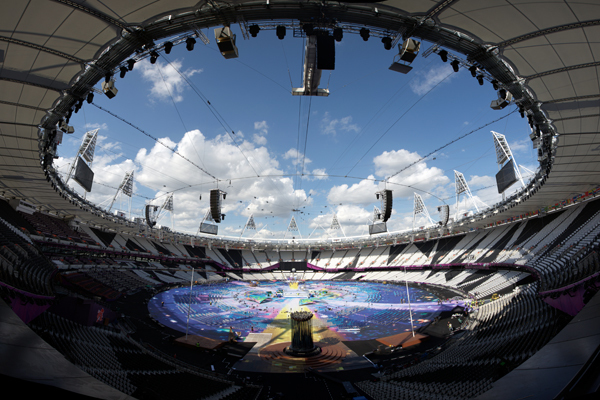 Таким выглядел Олимпийский стадион Лондона год назад. Сейчас его не узнать... Фото: РИА Новости www.ria.ru