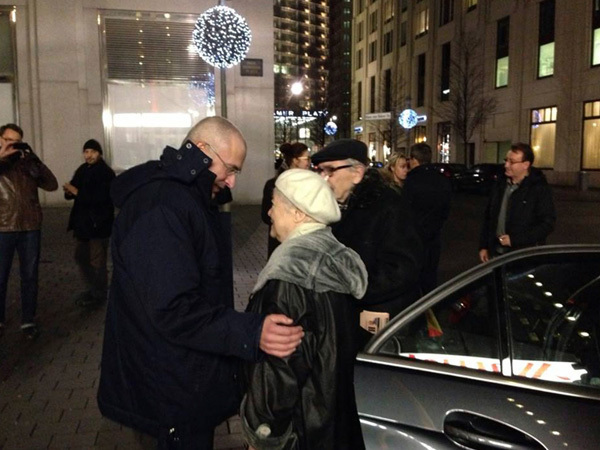 К Михаилу Ходорковскому в Берлин прилетели мать и отец. Фото: Reuters